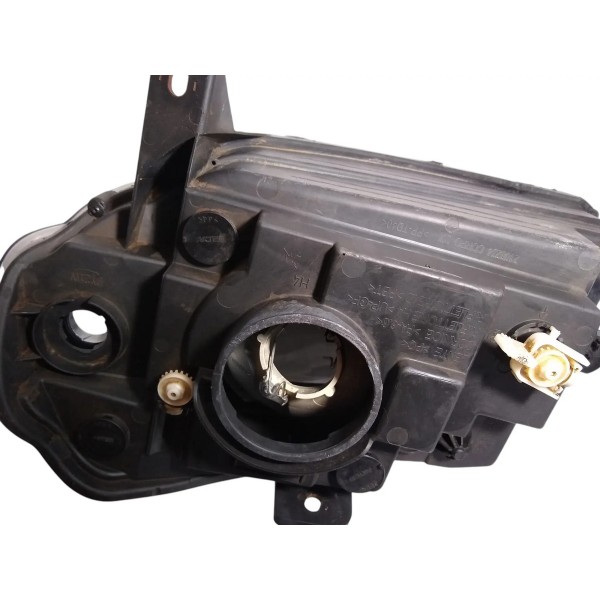 Farol Lado Direito Fiat Uno Vivace 2014 Recuperado Direito/passageiro
