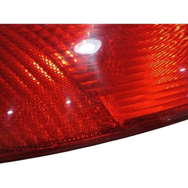 Lanterna Direita Ford Focus 2005 Com Detalhe Direito/passageiro Vermelho