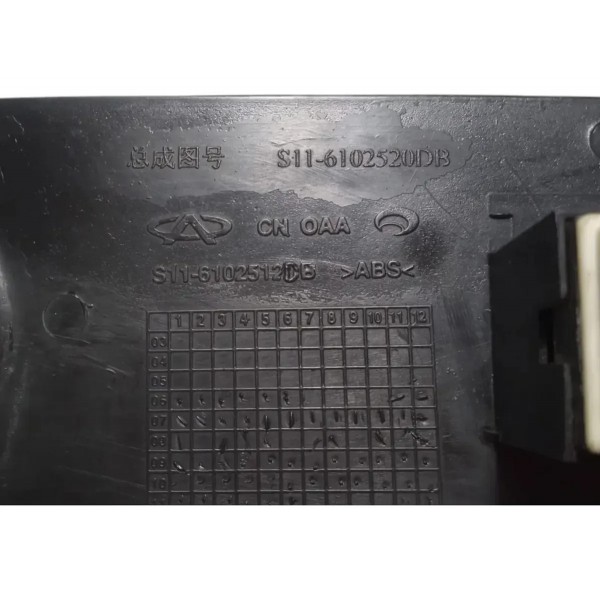 Botão Vidro Elétrico Porta Dianteira Direita Qq Chery 2014