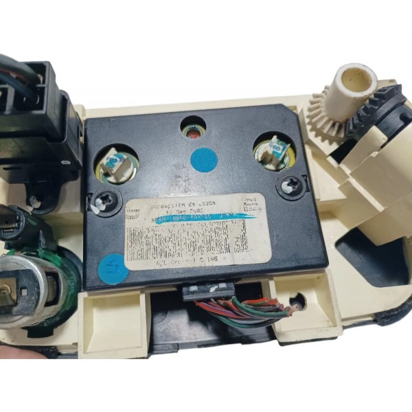 Comando Ar Condicionado Ford Fiesta 2001