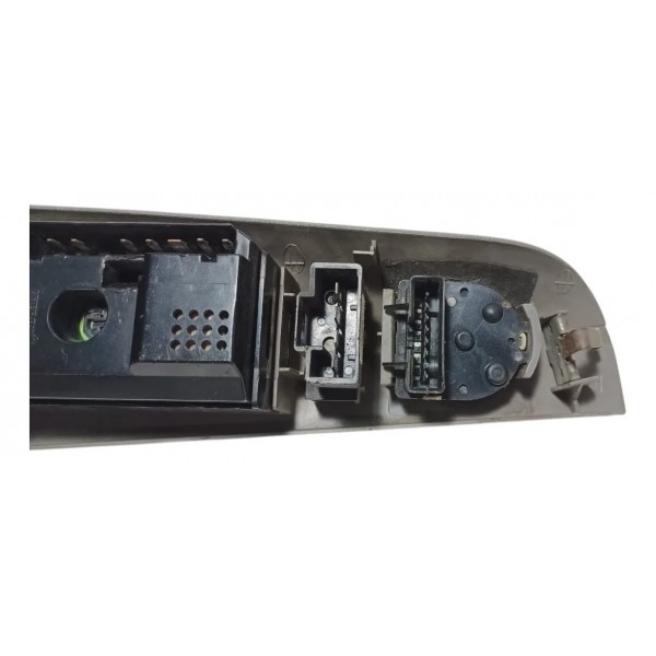 Botão Vidro Porta Dianteira Esquerda Gm Blazer 1999 Detalhes