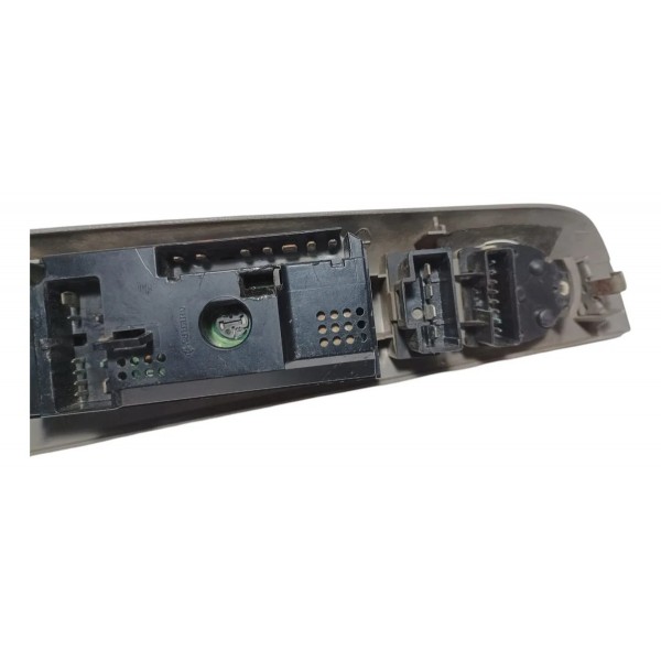 Botão Vidro Porta Dianteira Esquerda Gm Blazer 1999 Detalhes